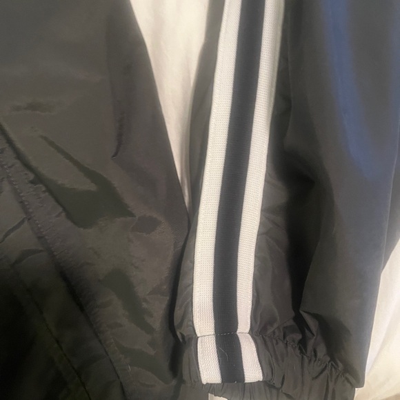 Men’s Aeropostale Charcoal Hooded Windbreaker - Picture 7 of 7